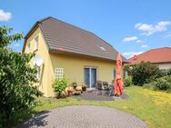 EFH in Weinböhla * zentrale Lage * ca. 132 m² Wfl. * EBK * Garage + zwei Carports* *PROVISIONSFREI* - Weinböhla