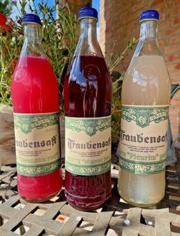 Selbst gemachter Weintrauben Saft mit Zucker haltbar 3 Sorten - Vechelde