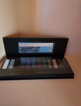 Lidschatten Palette Smoky Originalverpackt unbenutzt inkl. Pinsel - Berlin