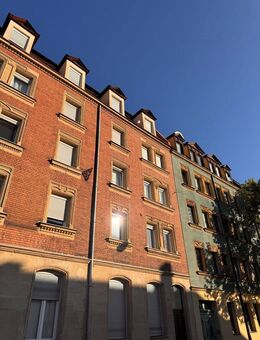 hochwertig ausgestattete 2-Zimmer-Altbauwohnung in ruhiger Lage +++ mit Westbalkon & Kapitalanlage-Potenzial PROVISIONSFREI +++ - Nürnberg