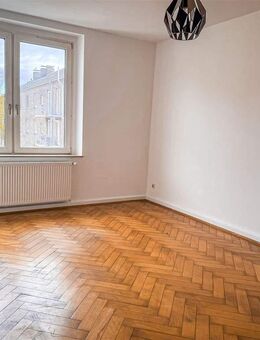 Frisch renovierte 3-Zimmer-Wohnung in gepflegtem 4-Parteienhaus in Krefeld - Krefeld