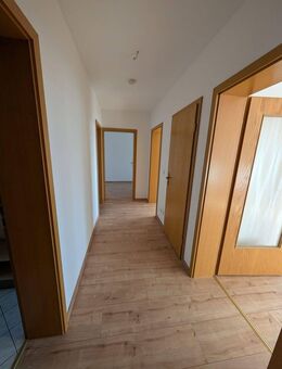 + Wohlfühloase mit Balkon & EBK - Tolle 3 Zimmer Wohnung + - Plauen