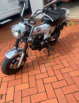 Skyteam 125. VB 1399 € - Lauterstein