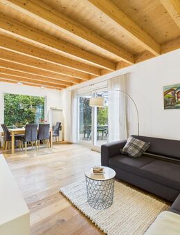 Usingen: Architektenhaus in gehobener nachhaltiger Qualität und attraktiver Lage!! - Usingen