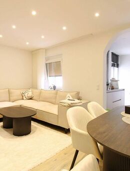 Solider Bungalow mit Garten in Duisburg-Meiderich - Duisburg