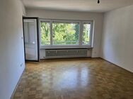 Erstbezug nach Renovierung: Helle 3 Zimmer Wohnung in Untergiesing Harlaching mit Balkon und EBK - München