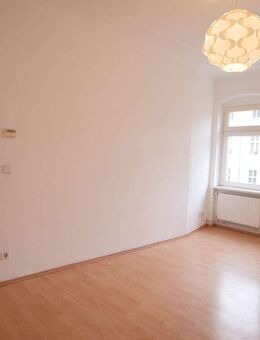 Hell & ruhig: Altbauwohnung nahe Schloßstraße - Berlin