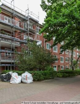 sanierungsbedürftige 2,5-Zimmer im EG mit ruhigem Balkon in Elbnähe - Hamburg