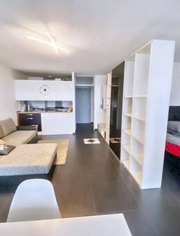 Komfortabel & barrierefrei: 1,5 Zimmer-Wohnung mit Balkon und Dachterrasse-Pool - Neu Ulm