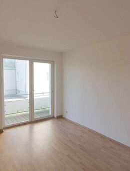 Sehr schöne 3-Raum-Wohnung in Gera - Debschwitz-West mit Balkon - Gera