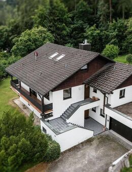 Charmantes Einfamilienhaus mit Charakter und großzügigem Gartenparadies - Altdorf (Bayern)