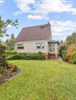 Wohnen und Arbeiten optimal kombiniert: Großes Haus mit Werkstattgebäude in Schorfheide/Lichterfelde - Schorfheide