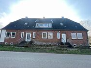 Zwei verbundene Hausteile - Dorfstraße 23-25 in 25923 Ellhöft - Ellhöft