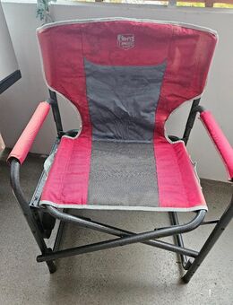 Campingstuhl mit extra breiter stabiler Sitzflächer bis 150 kg; mit Klapptisch - Hamburg