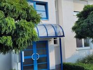 Stilvolle 2-Zi ETW in 6FH mit Balkon und Garage in Maintal. - Maintal