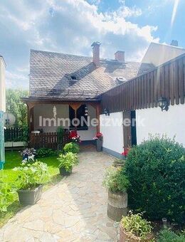 ***Optimal wohnen im Stadthaus mit Anliegerwohnung in Selb*** NEUER PREIS - Selb