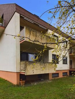 Alzenau-Hörstein: Bezugsfreie 3-Zi.-Wohnung mit Parkett, EBK, 2 Balkonen & 2 Stellplätzen - Alzenau