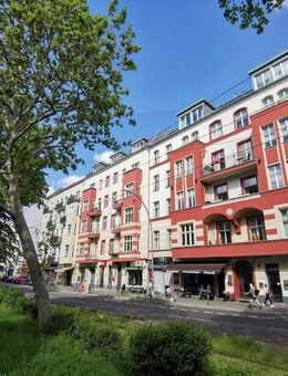 Lebendig, modern, zentral: 3 Zimmer mit zwei Balkonen an der Warschauer Straße! Sofort bezugsfrei! - Berlin