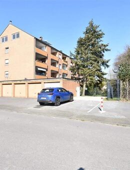 PROVIFREI! Aufgeteiltes MFH mit 13 Whg, 4 Garagen & 3 Außenstellplätzen - Frechen