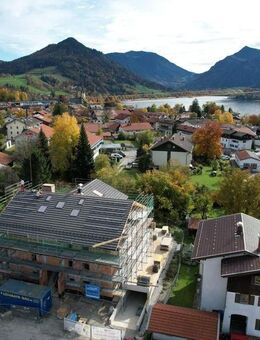 Wohnung 1.OG mit großem Balkon | Tiefgarage & Aufzug | ORTERER28 - Schliersee