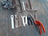 Altes Werkzeug und Eisen Waren - Büdingen