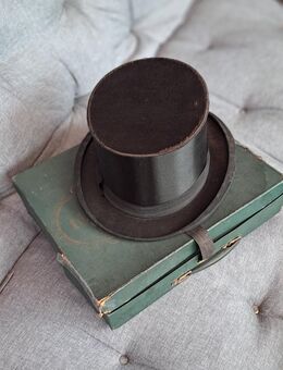 Zylinder Chapeau Claque Klapphut mit alter Hutschachtel - Peine