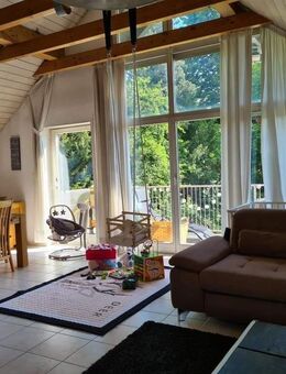 Großzügige Dachgeschoss Wohnungen mit 3 Balkonen (ev. mit Doppelgarage) - Landau (Isar)