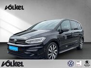 VW Touran, 2.0 TDI Highline-R-Line----, Jahr 2022 - Erndtebrück