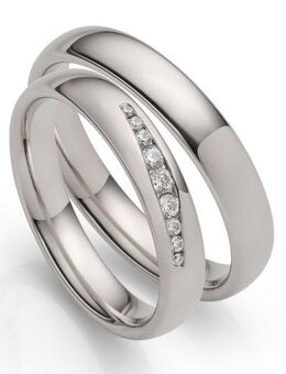 Firetti Trauring Schmuck Geschenk Hochzeit Ehering "LIEBE", Made in Germany - wahlweise mit oder ohne Zirkonia (synth)