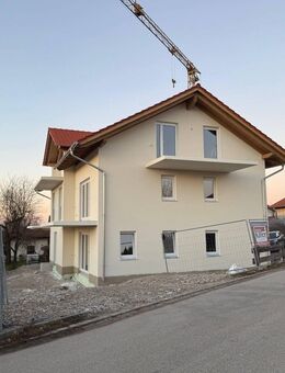 *** Sonnige Erdgeschosswohnungen mit Südterrasse und rundum Garten *** - Traunstein