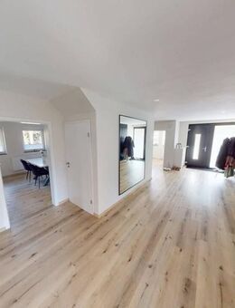 Exklusives Zweifamilienhaus in Altenwalde - Cuxhaven