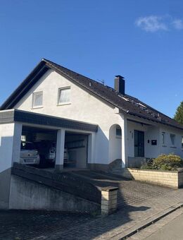 Gepflegtes Einfamilienhaus mit Doppelgarage und toller Fernsicht - Neunkirchen (Potzberg)