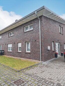 Neuwertiger Wohntraum in ruhiger Lage - Zetel