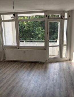 Für Sie renoviert! 2-Zimmer-Wohnung mit Balkon in Delmenhorst - Delmenhorst