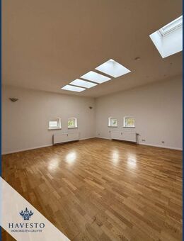 Wunderschöne 5-Raum Wohnung Inklusive neuer Einbauküche, Stellplatz & Option auf Gartenfläche! - Magdeburg