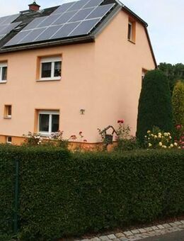 *Grunau - gepflegtes EFH mit Garagen* - Roßwein