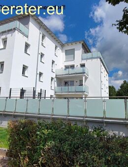 Neubau-Erstbezug / 4-Zi-Whg mit 101 m² WFL / große EG-Wohnungt mit 2 Balkonen / Beste Bauqualitä - hohe KfW-Förderung möglich! - Windischeschenbach