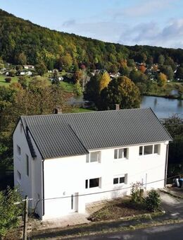 Rarität mit Seeblick - Ein-Zweifamilienhaus in bester Lage von Hohenroda - Hohenroda