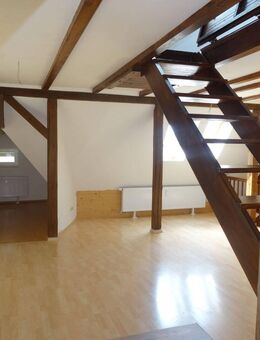 Individuelle 4 1/2-Zimmer-Dachgeschosswohnung über 2 Etagen mit Balkon in zentraler Wohnlage von Rudolstadt - Rudolstadt