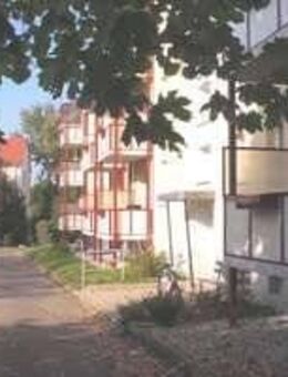 Möblierte 2-Raumwohnung mit Balkon in Rötha - Rötha