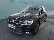 VW Tiguan, 1.5 TSI United AppleCar, Jahr 2020 - München