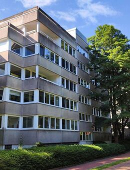 Komfort 2-Zimmerwohnung in Kiel, nähe Holtenauer Str, Parkett, EBK, Fahrstuhl, Tiefgarage - Kiel