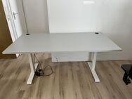 Elektrisch höhenverstellbarer Schreibtisch – stabil, leise & flex - Lohmar Zentrum