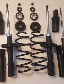 Fahrwerk Serienfahrwerk Standardfahrwerk Dacia Logan 1 KS MCV + Express FS Federn Stoßdämpfer Domlager Staubschutz neu - Großbeeren