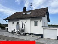 Einfamilienhaus mit Garage und Doppelcarport in Königsheim - Königsheim