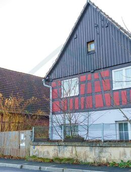 Familienhaus mit großem Grundstück und zahlreichen Nutzungsmöglichkeiten - Eisenberg (Thüringen)