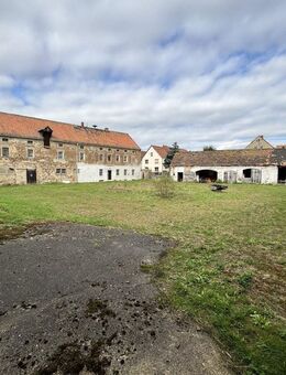 Vierseitenhof mit Potenzial in der Gemeinde Liebschützberg zu verkaufen - Liebschützberg