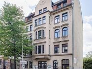 Schöne 4-Raum-Wohnung im Hochparterre mit Balkon zum Renovieren nach eigenen Vorstellungen - Halle (Saale)