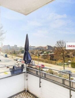 IMMOBERLIN.DE - Angenehme Wohnung mit Südwestbalkon in ruhiger Lage - Berlin