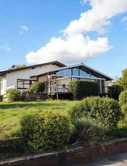 348 m² Wohnfläche im Einfamilienhaus mit Einliegerwohnung, Sauna und lichthellem Wintergarten - Ober-Ramstadt